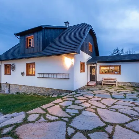 Domek alpejski Pri Gruni *